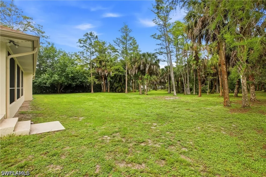 5231 Hickory Wood Drive Naples FL 34119