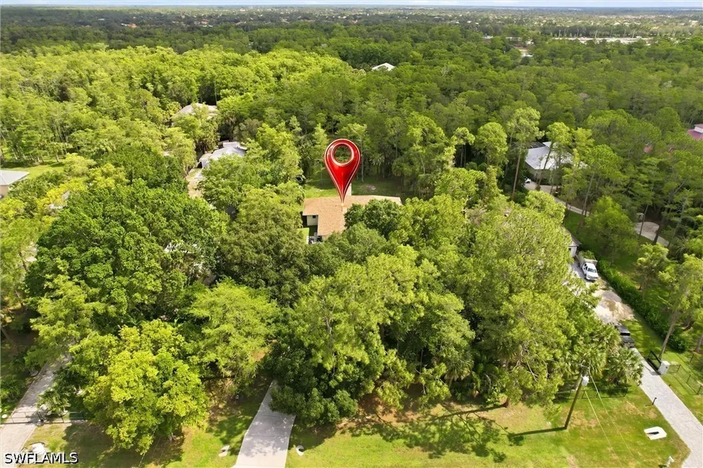 5231 Hickory Wood Drive Naples FL 34119