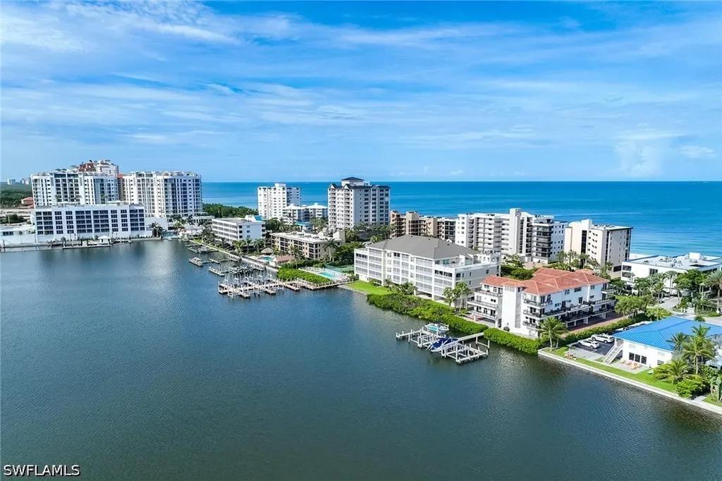 557 100th Avenue N Naples FL 34108