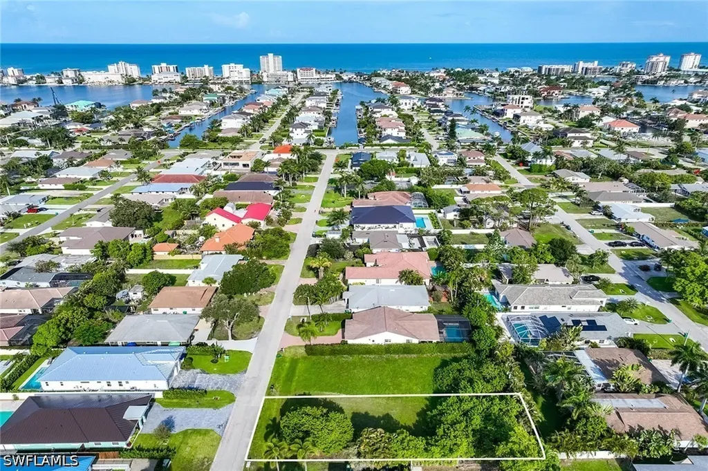 557 100th Avenue N Naples FL 34108