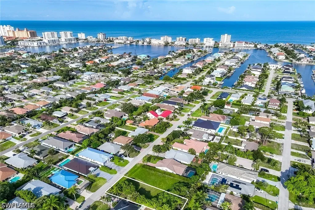 557 100th Avenue N Naples FL 34108