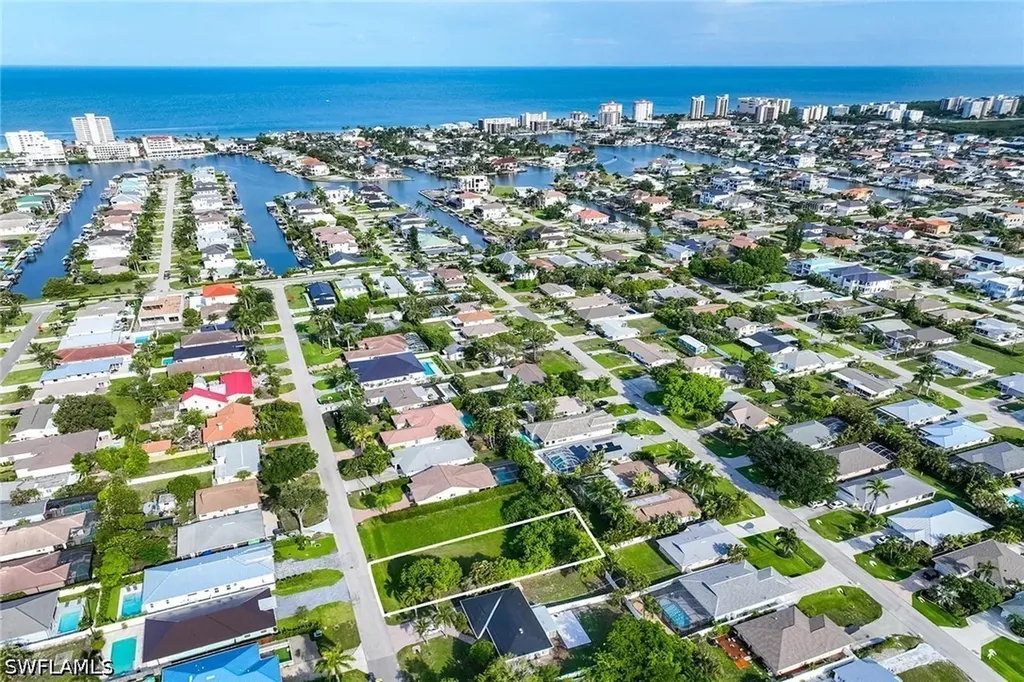 557 100th Avenue N Naples FL 34108