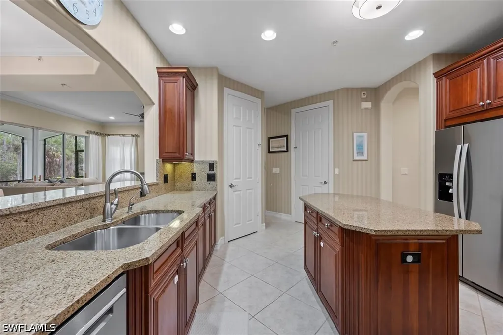 2809 Tiburon Boulevard E Naples FL 34109