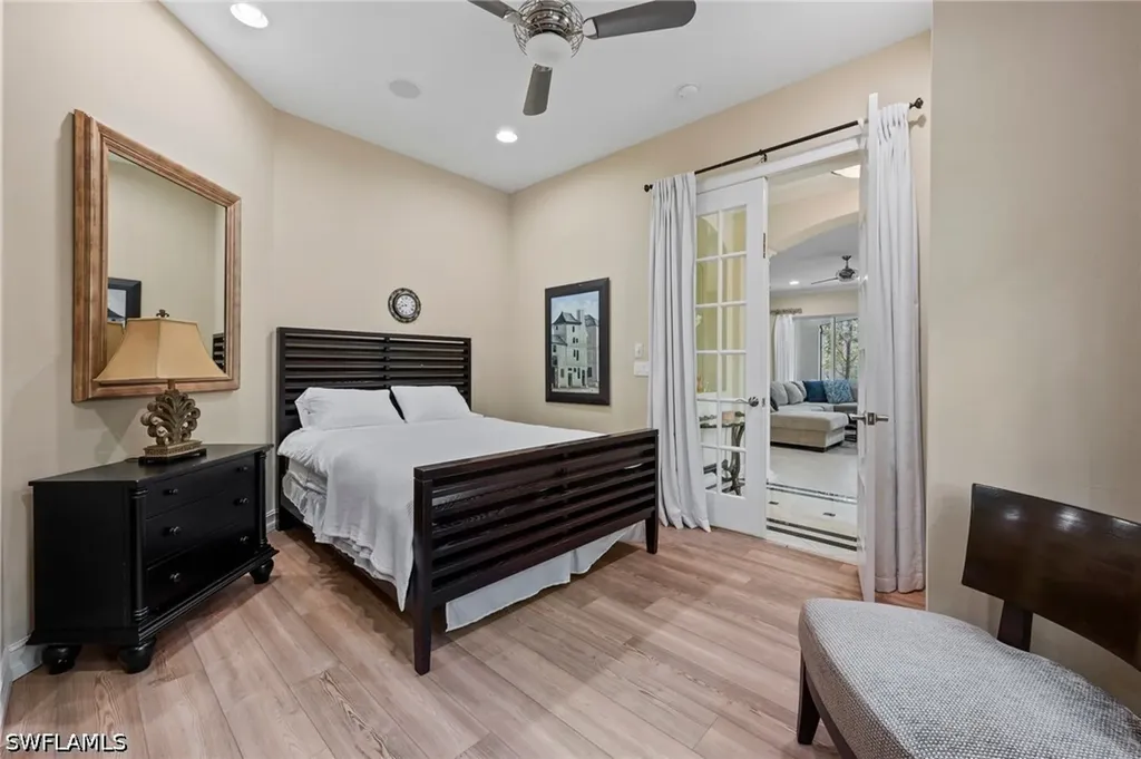2809 Tiburon Boulevard E Naples FL 34109