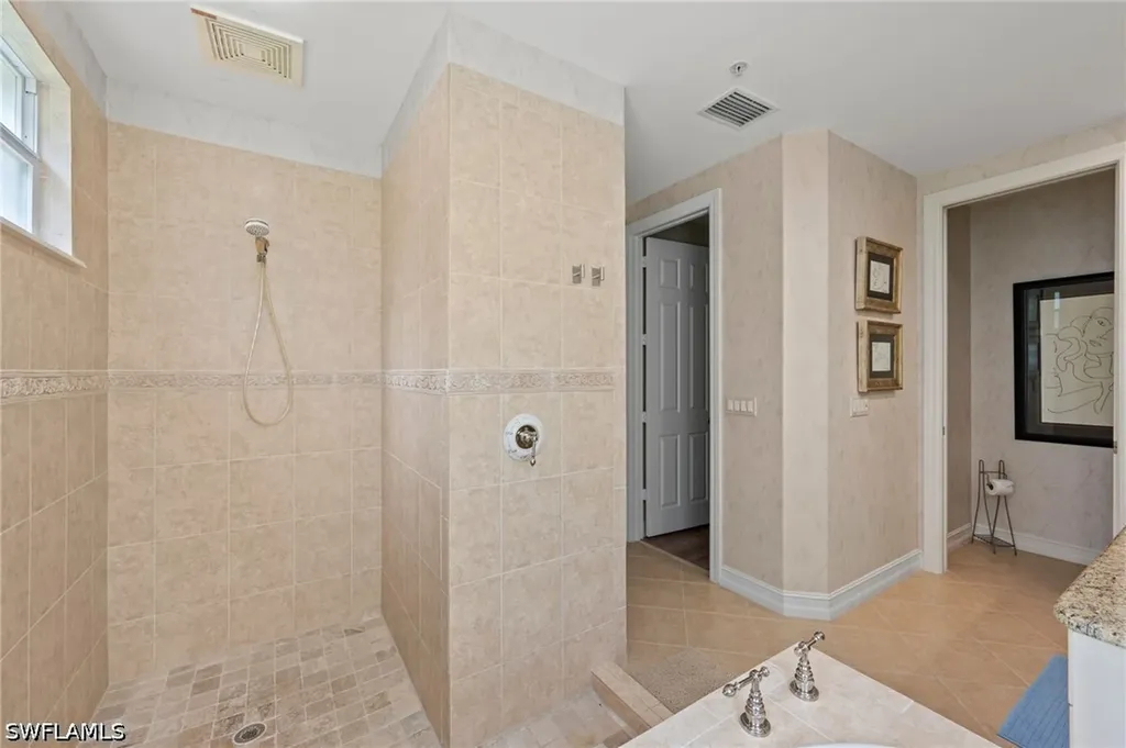 2809 Tiburon Boulevard E Naples FL 34109