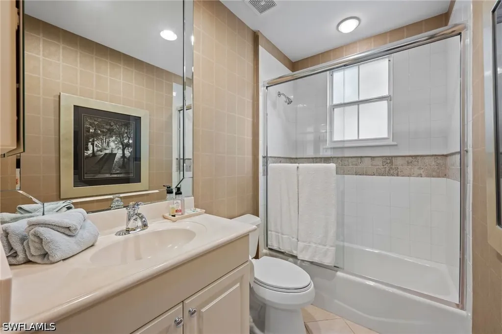 2809 Tiburon Boulevard E Naples FL 34109