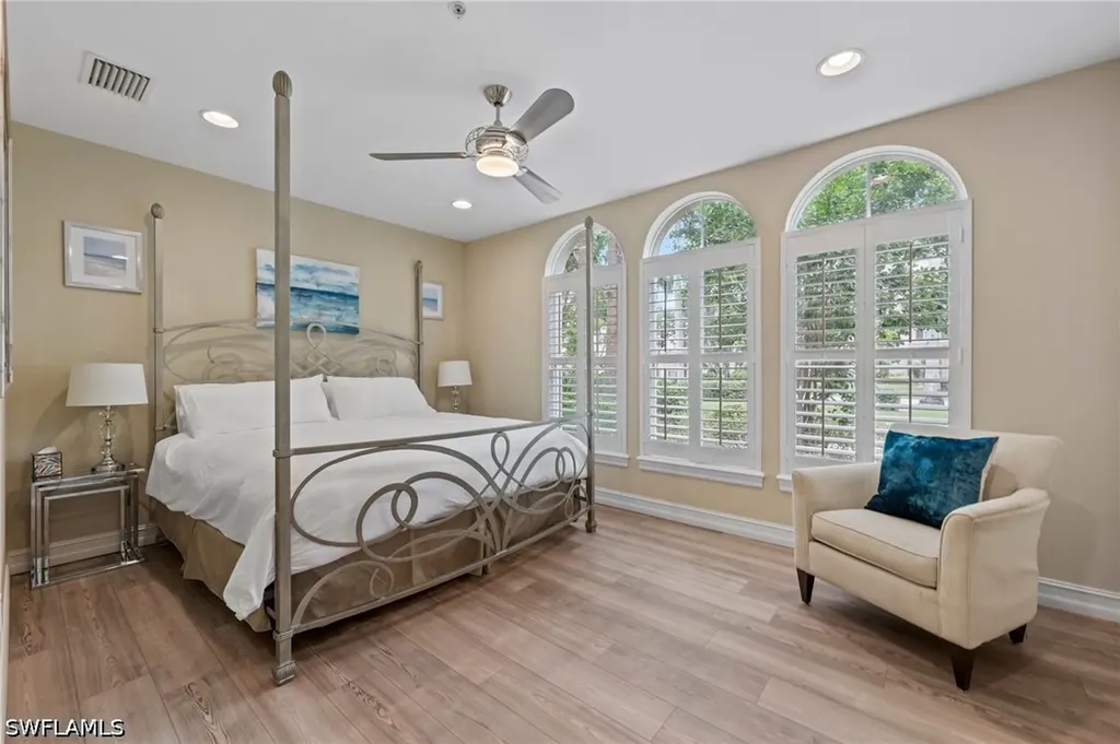 2809 Tiburon Boulevard E Naples FL 34109
