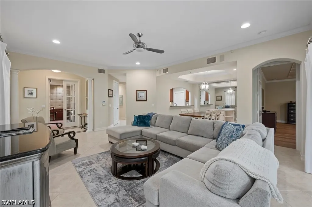 2809 Tiburon Boulevard E Naples FL 34109