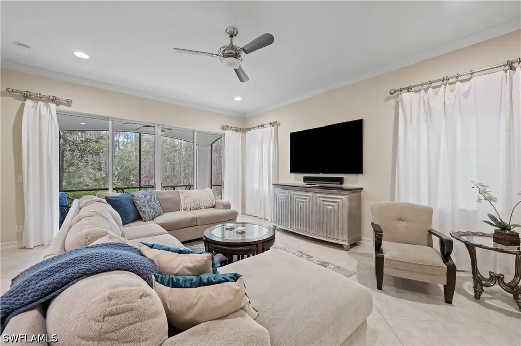2809 Tiburon Boulevard E Naples FL 34109