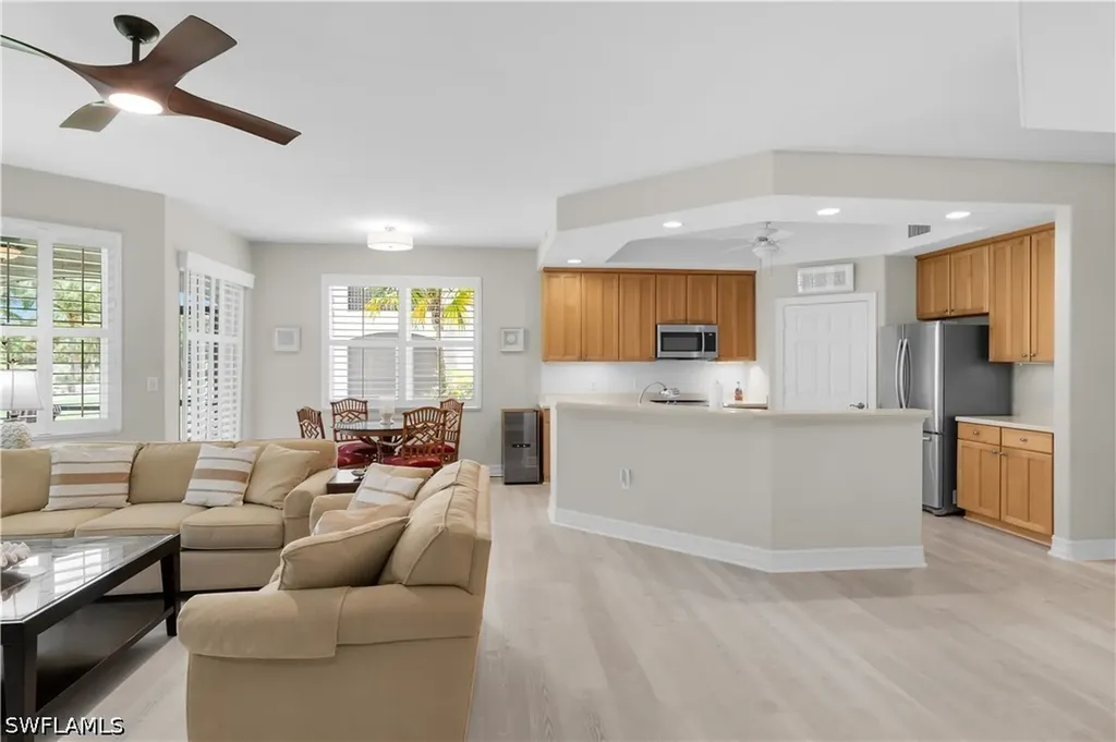 1273 Rialto Way Naples FL 34114