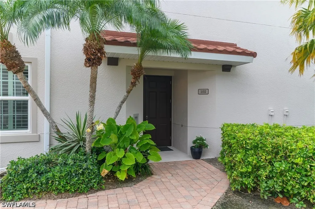1273 Rialto Way Naples FL 34114