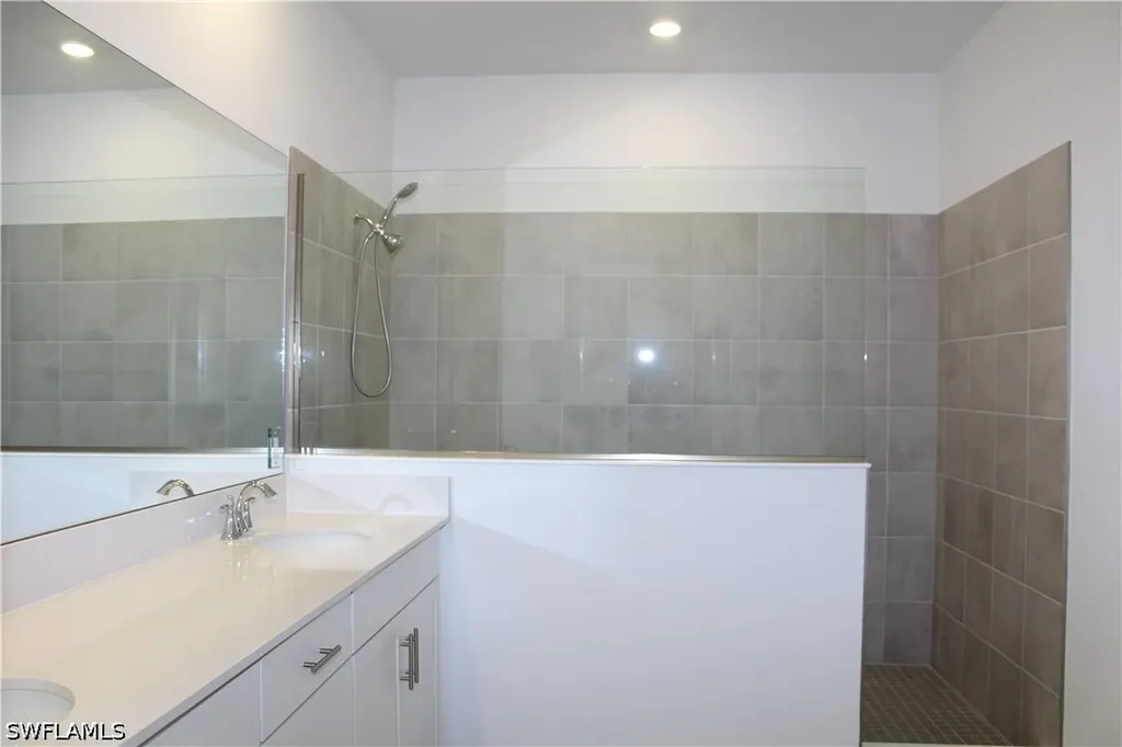 5680 Melbourne Court The National Golf & Country Club At Ave Maria FL 34142