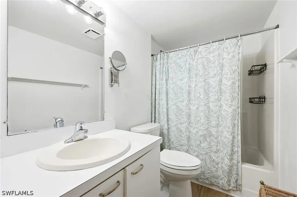 7406 Lake Breeze Drive Fort Myers FL 33907