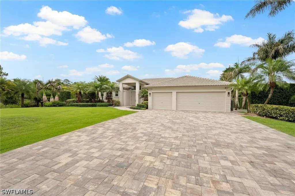 440 20th Avenue NE Naples FL 34120