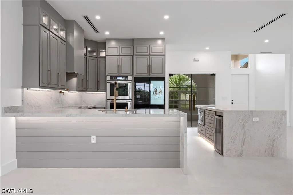 440 20th Avenue NE Naples FL 34120