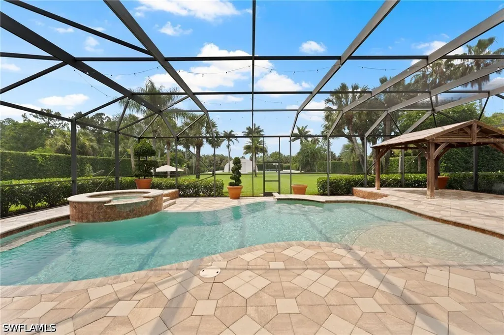 440 20th Avenue NE Naples FL 34120