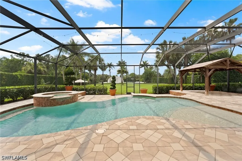 440 20th Avenue NE Naples FL 34120