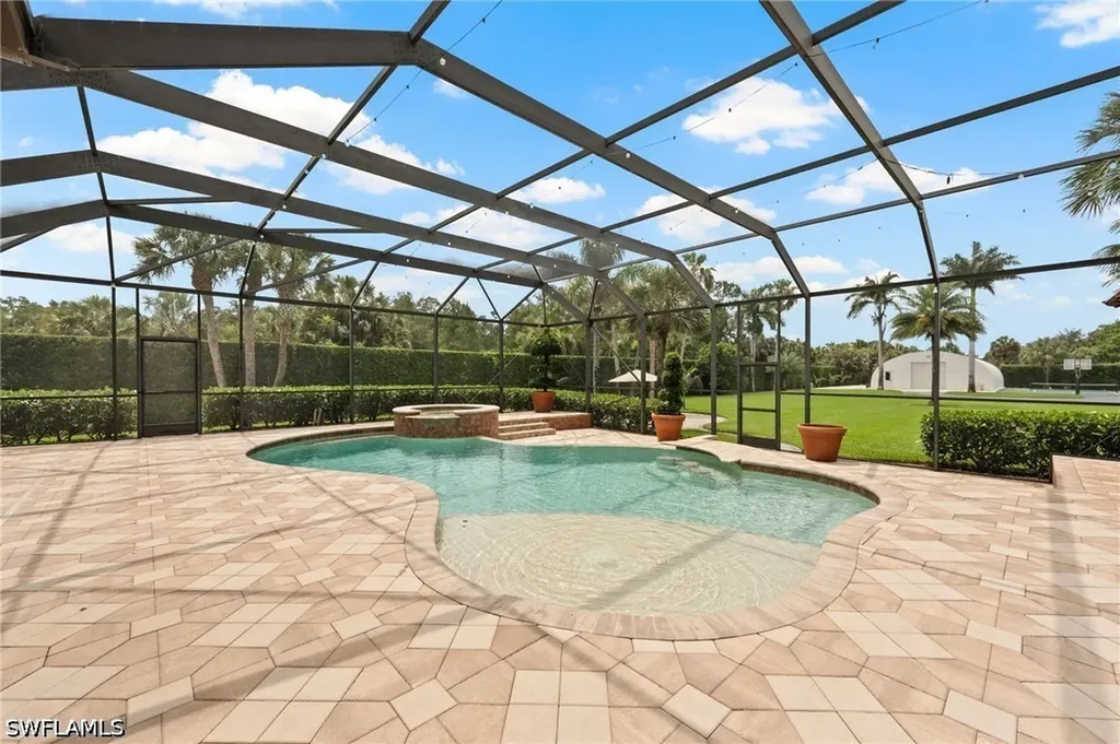 440 20th Avenue NE Naples FL 34120