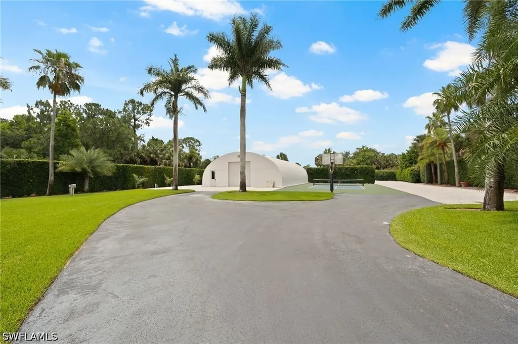 440 20th Avenue NE Naples FL 34120