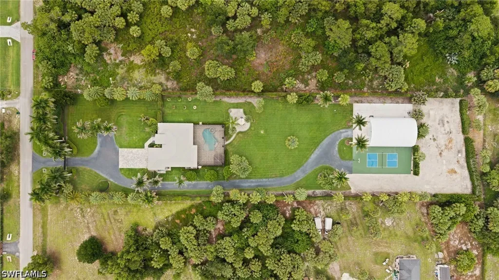 440 20th Avenue NE Naples FL 34120