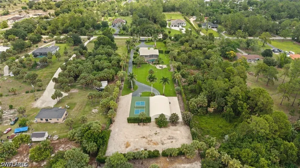 440 20th Avenue NE Naples FL 34120