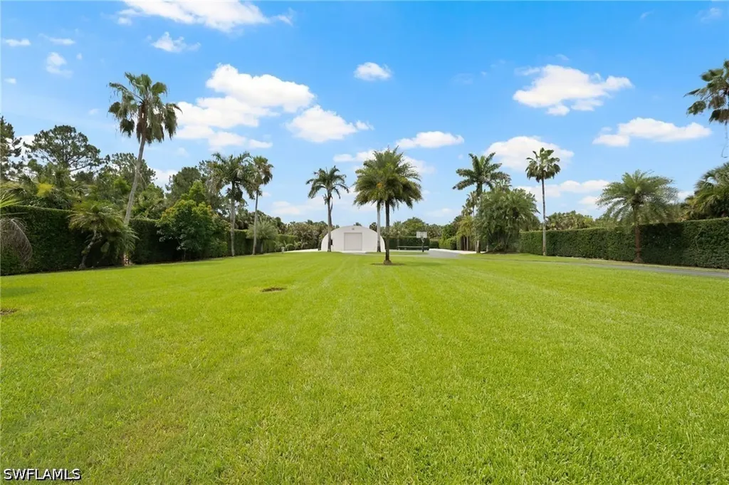 440 20th Avenue NE Naples FL 34120