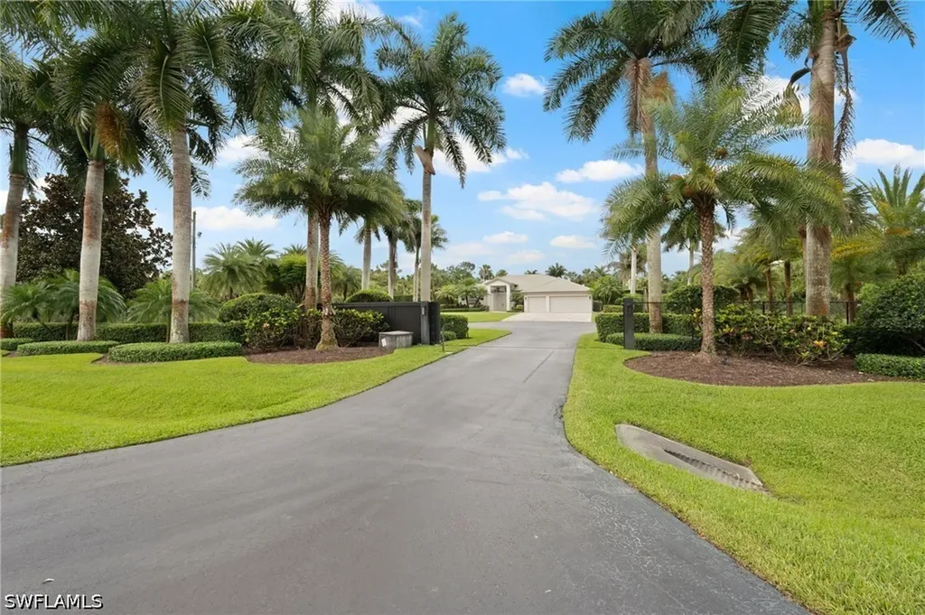 440 20th Avenue NE Naples FL 34120