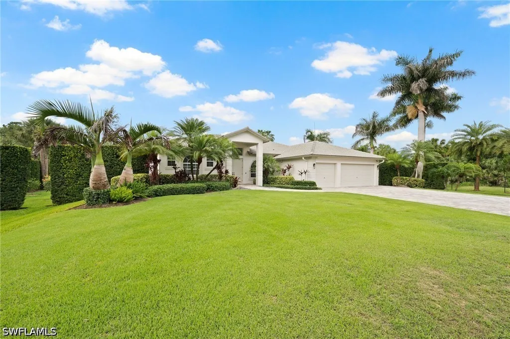 440 20th Avenue NE Naples FL 34120