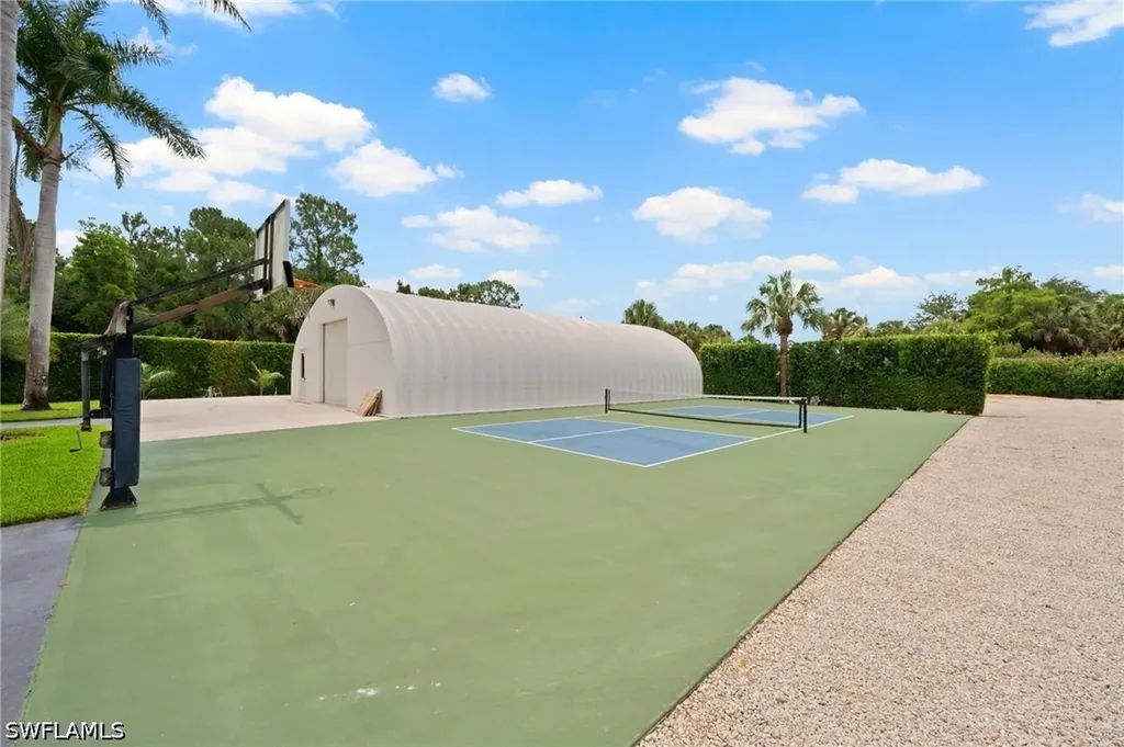 440 20th Avenue NE Naples FL 34120