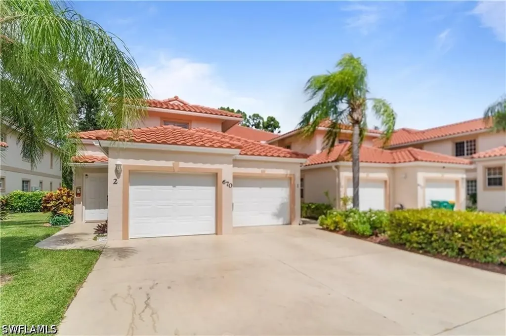 670 Luisa Lane Naples FL 34104