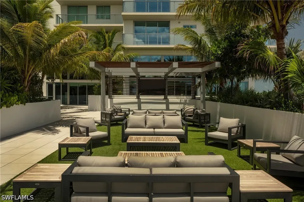 1950 Mayfair Street Naples FL 34104