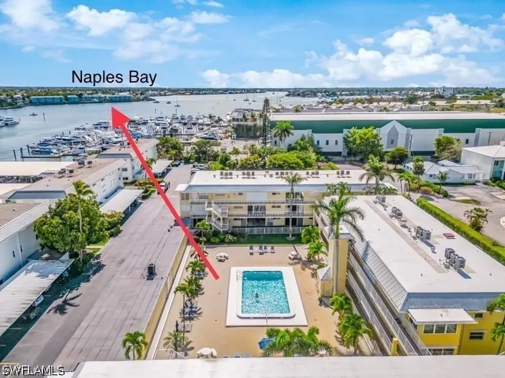 Naples FL, 1100 8TH Avenue S, Unit 105A
