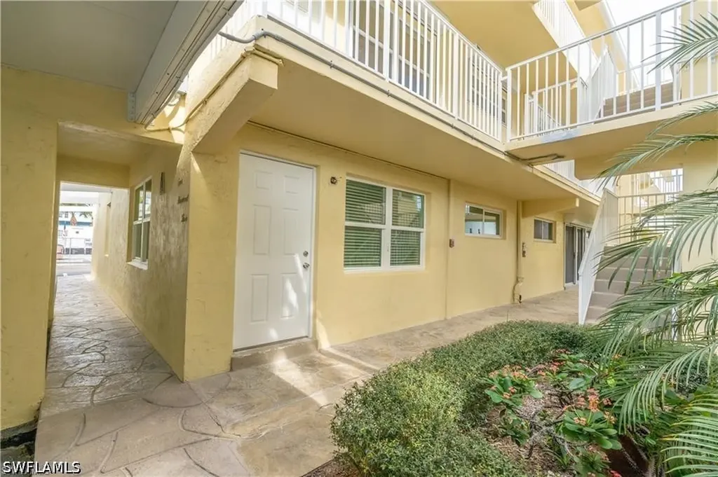 1100 8th Avenue S Naples FL 34102