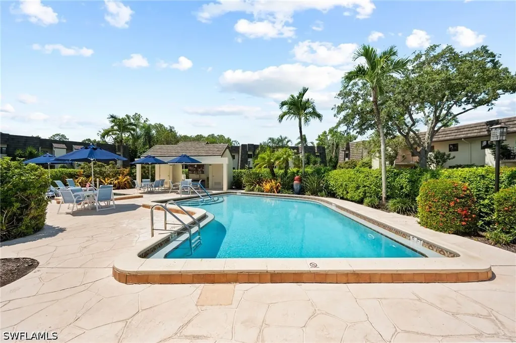 1656 Spoonbill Lane Naples FL 34105