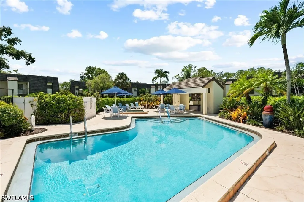 1656 Spoonbill Lane Naples FL 34105