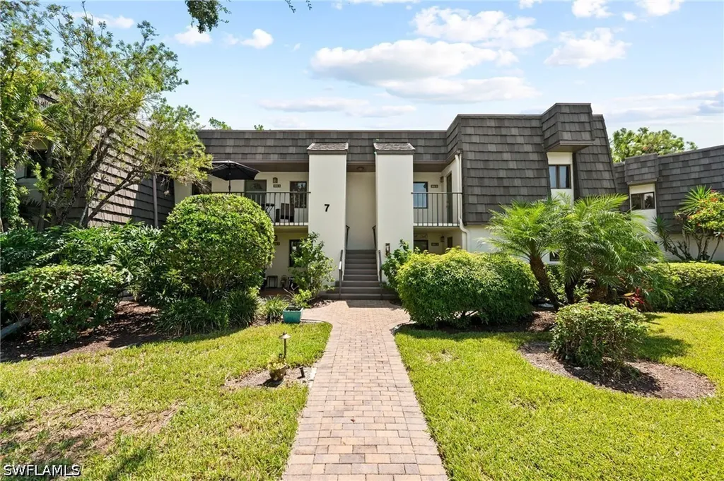 1656 Spoonbill Lane Naples FL 34105