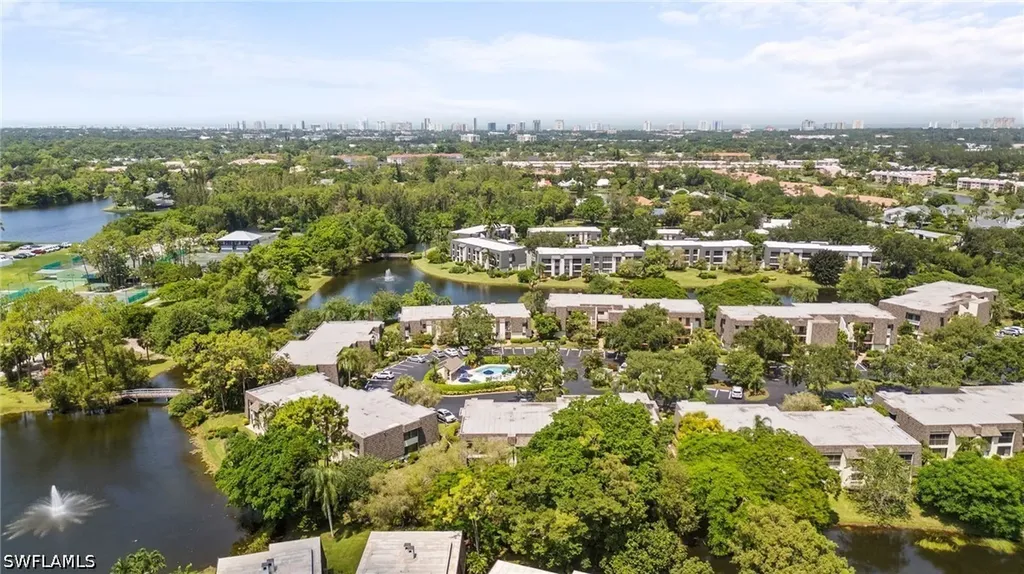 1656 Spoonbill Lane Naples FL 34105
