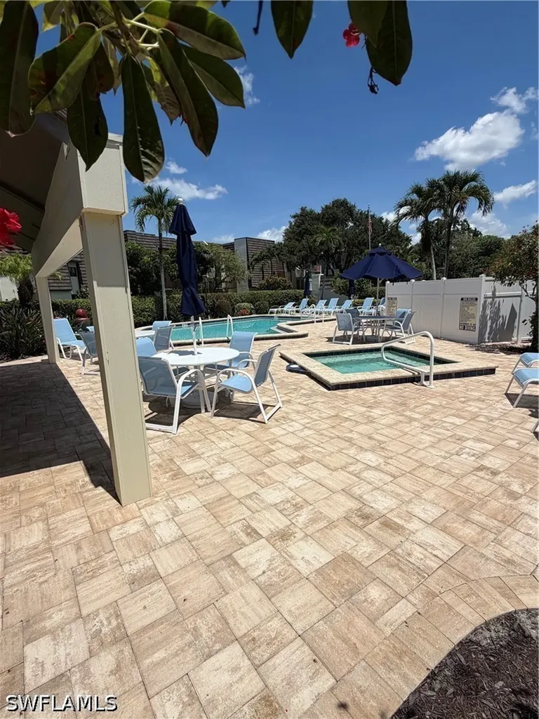 1656 Spoonbill Lane Naples FL 34105
