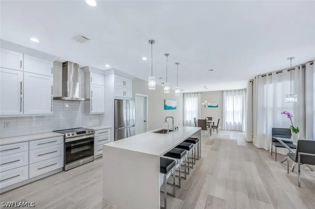 8260 Laurel Lakes Boulevard Naples FL 34119
