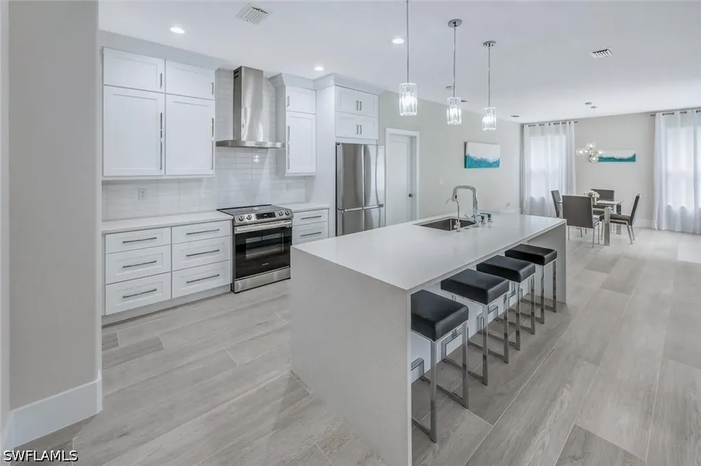 8260 Laurel Lakes Boulevard Naples FL 34119