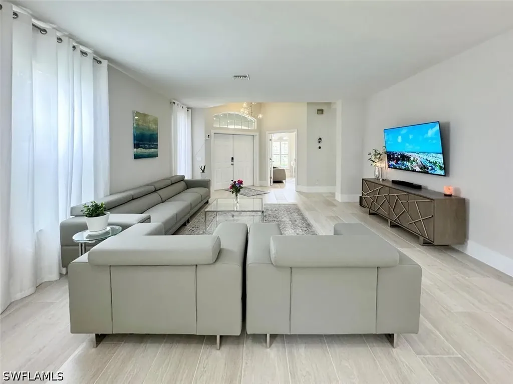 8260 Laurel Lakes Boulevard Naples FL 34119
