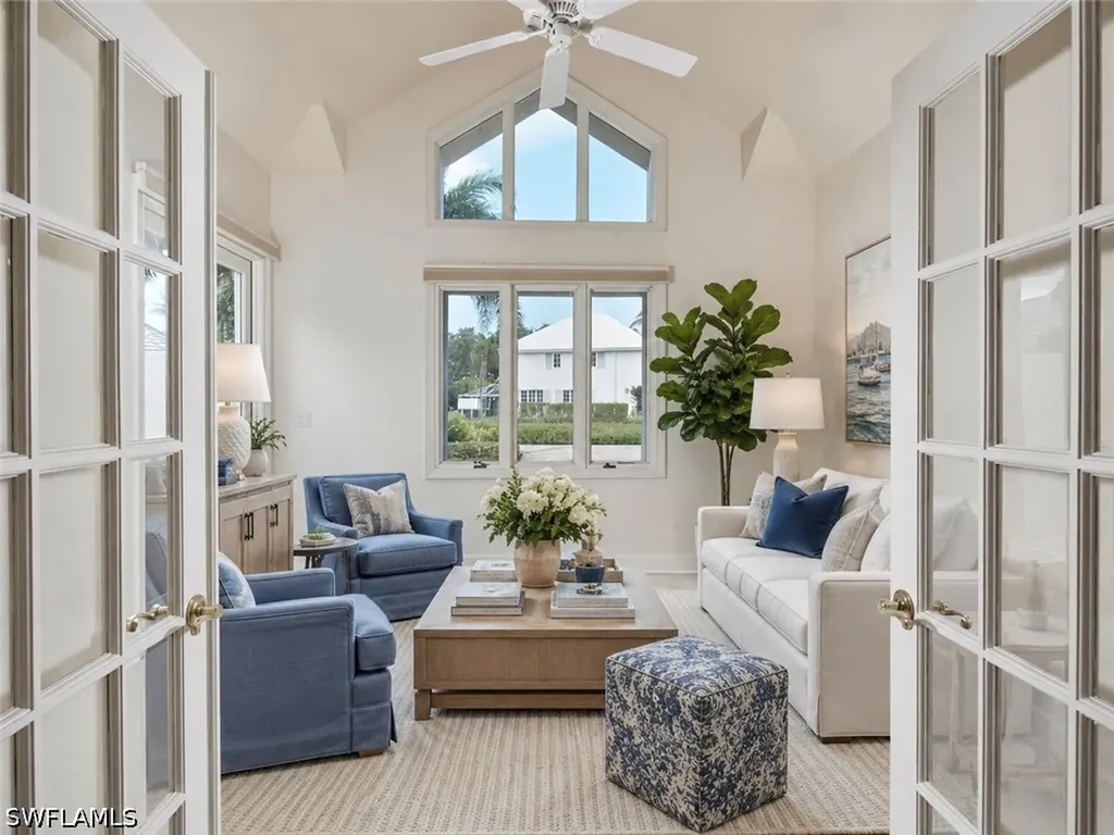 695 Ardmore Lane Naples FL 34108