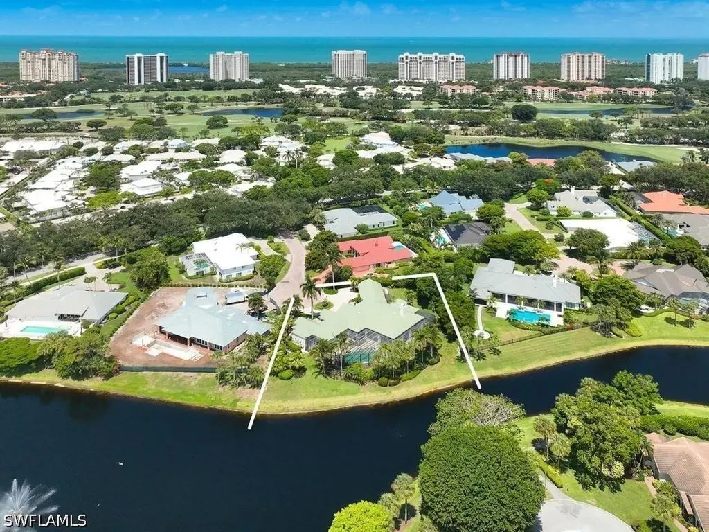 695 Ardmore Lane Naples FL 34108