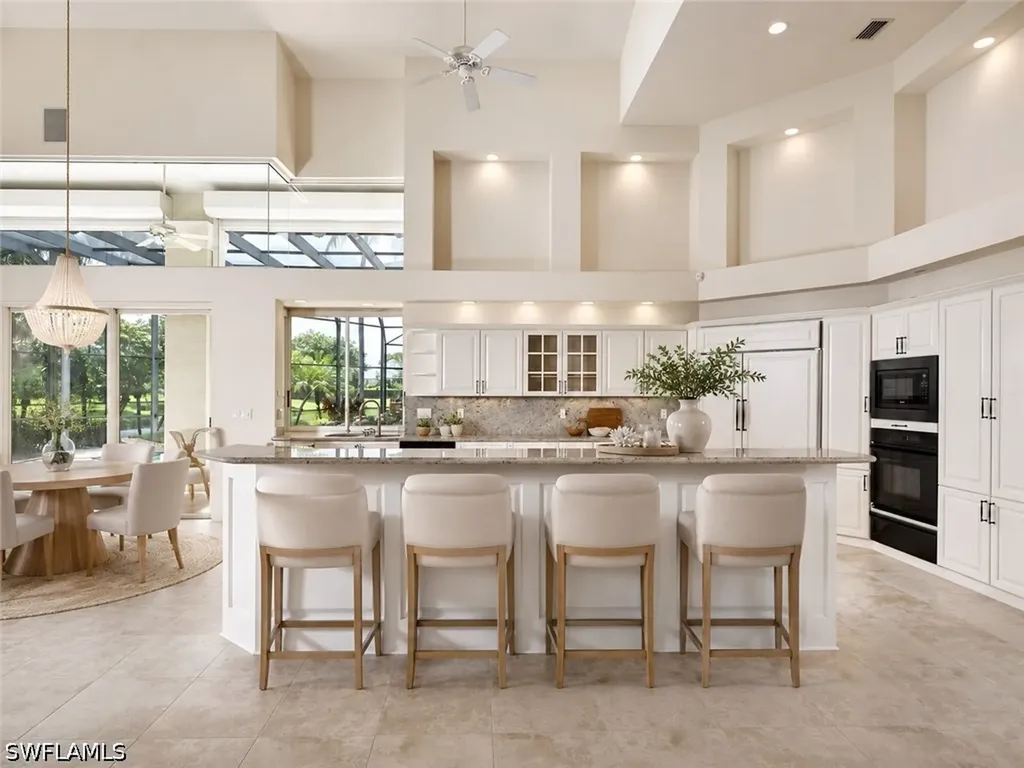 695 Ardmore Lane Naples FL 34108
