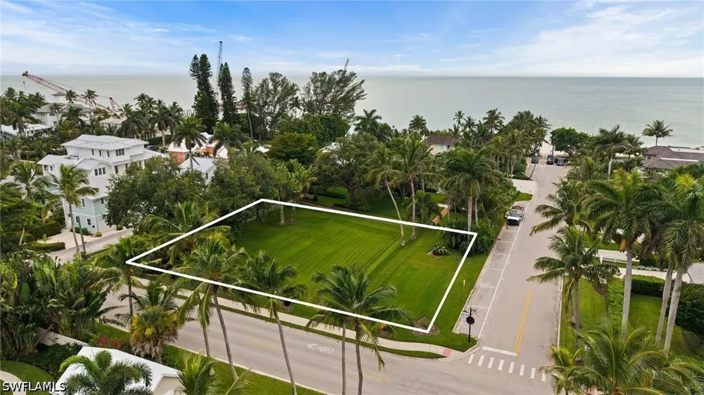 1100 Gulf Shore Boulevard S Naples FL 34102