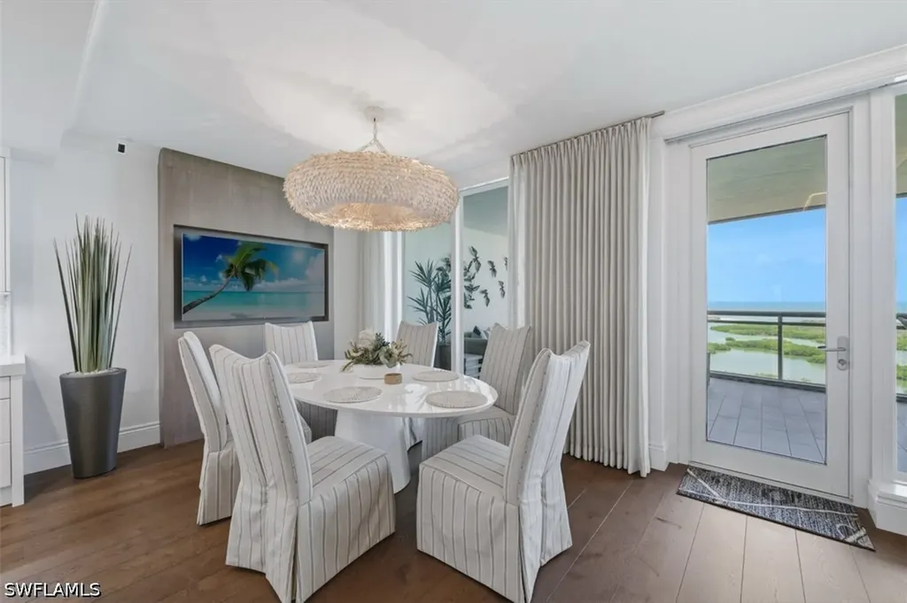 13915 Old Coast Road Naples FL 34110