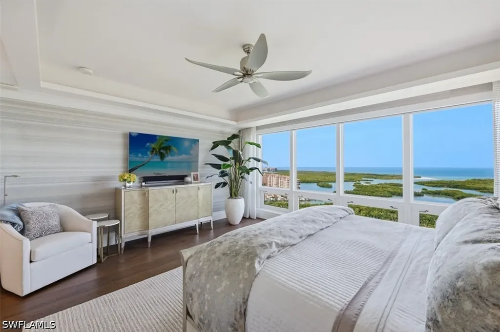 13915 Old Coast Road Naples FL 34110