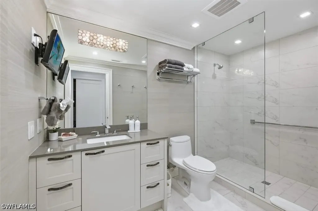 13915 Old Coast Road Naples FL 34110