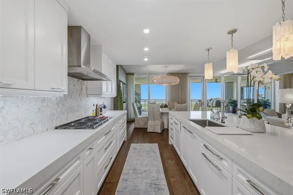 13915 Old Coast Road Naples FL 34110