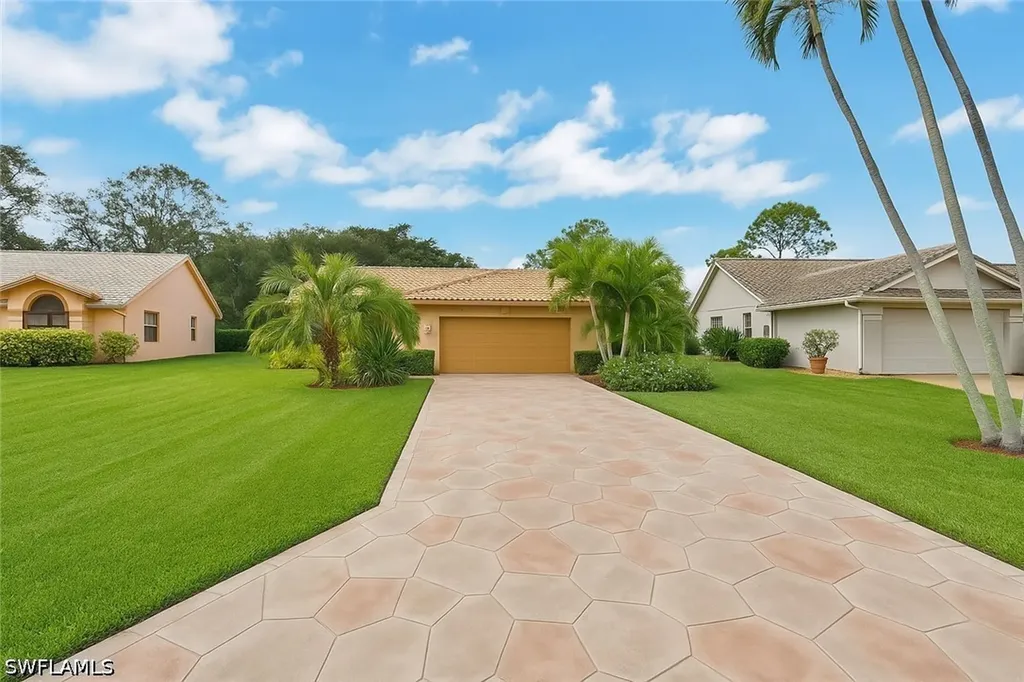 Naples FL, 241 Saint James Way